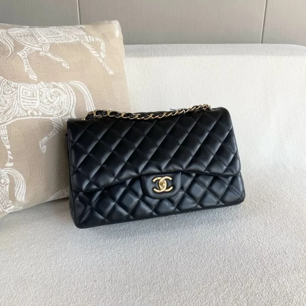 Chanel Women Pre-Loved Bag Very Good Condition